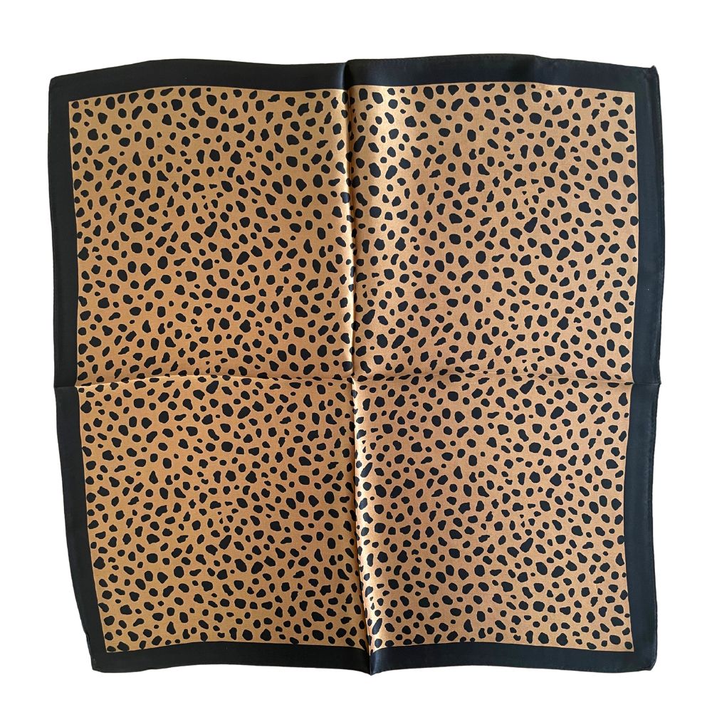 Pañuelo 100% Seda Mulberry certificada Leopard