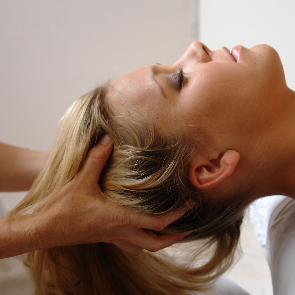 Masajeador de cabeza con 9 bolitas de acero para relajación