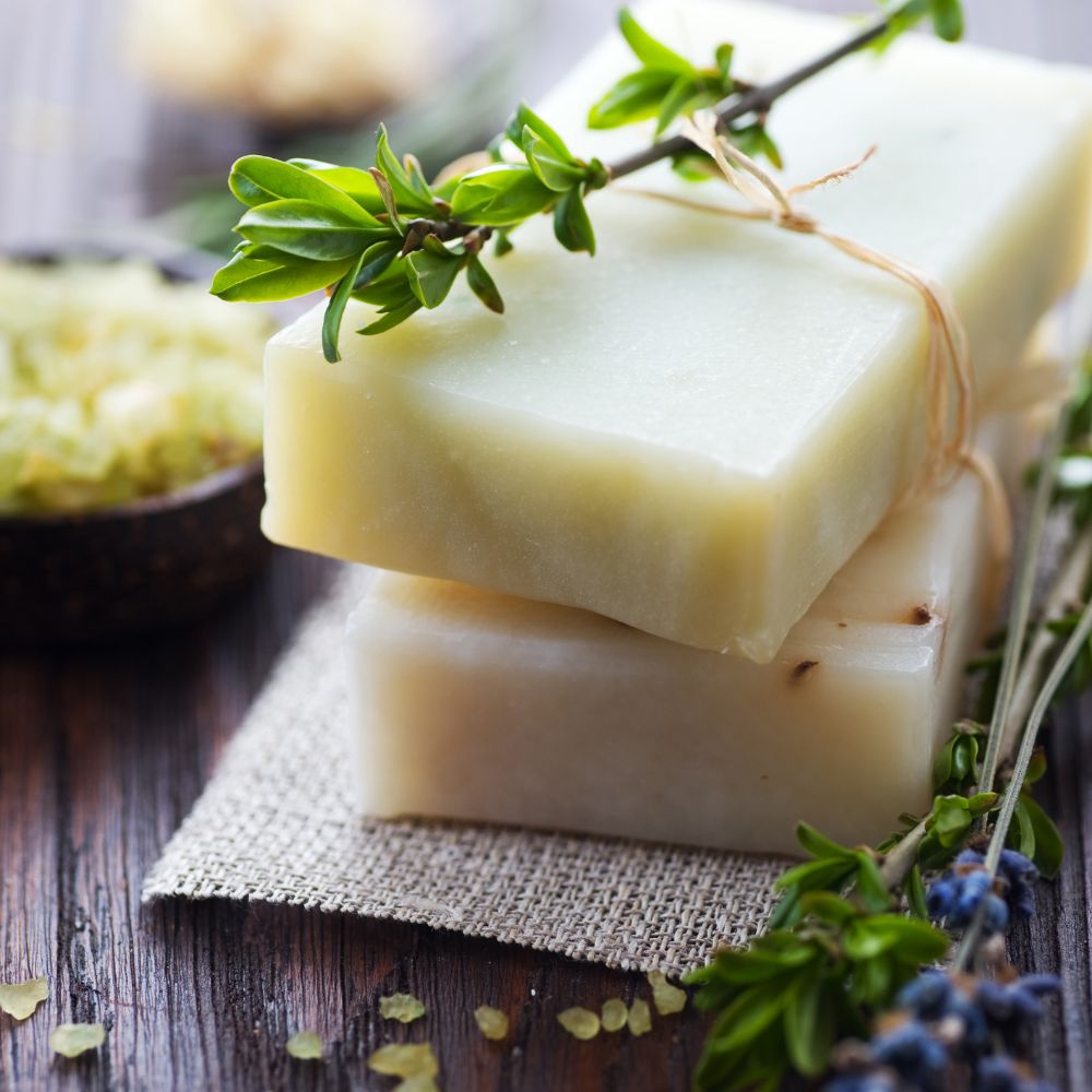 Jabón artesanal en barra hidratante y exfoliante